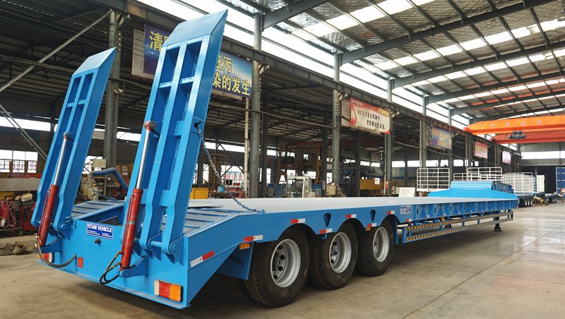 China 2/3/4/6 Axle 50-80 Ton Heavy Duty Gooseneck Excavator Transportlow Loader/ Lowboy/ Low Bed Trailer Truck Semi Trailer for Excavator Transport