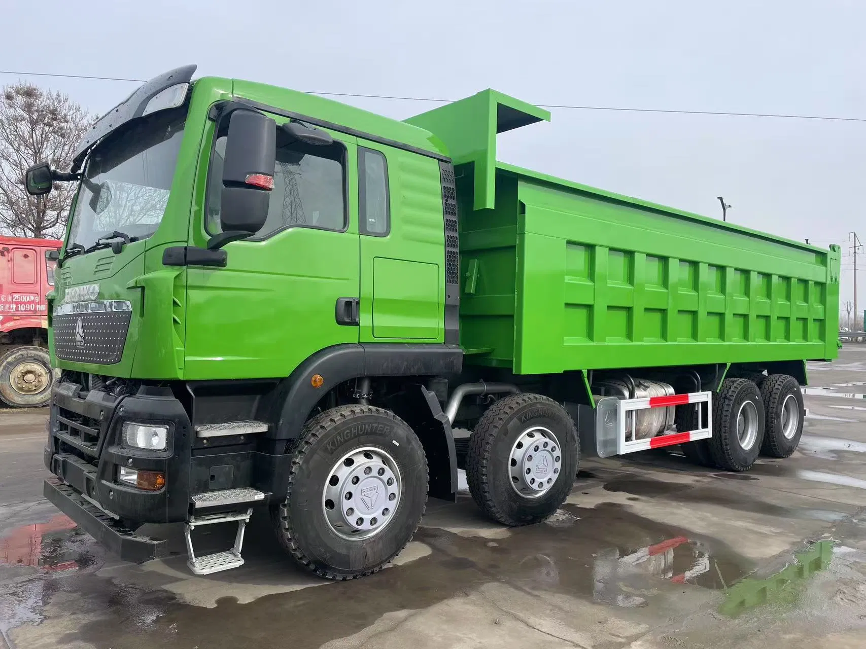 Sinotruk 380HP 430HP 460HP 12 Wheels 6X4 8X4 HOWO Tx Dump Truck