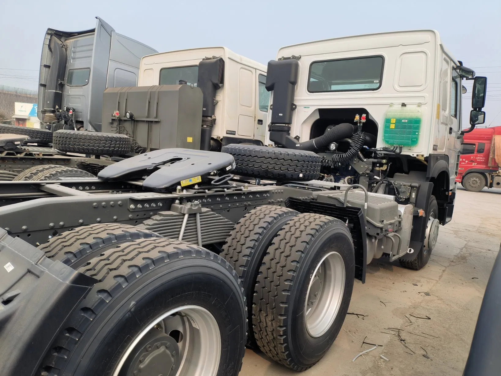 Second Hand Sinotruk HOWO Tractor Trailer Head Prime Mover 6X4 Used Tractor Truck