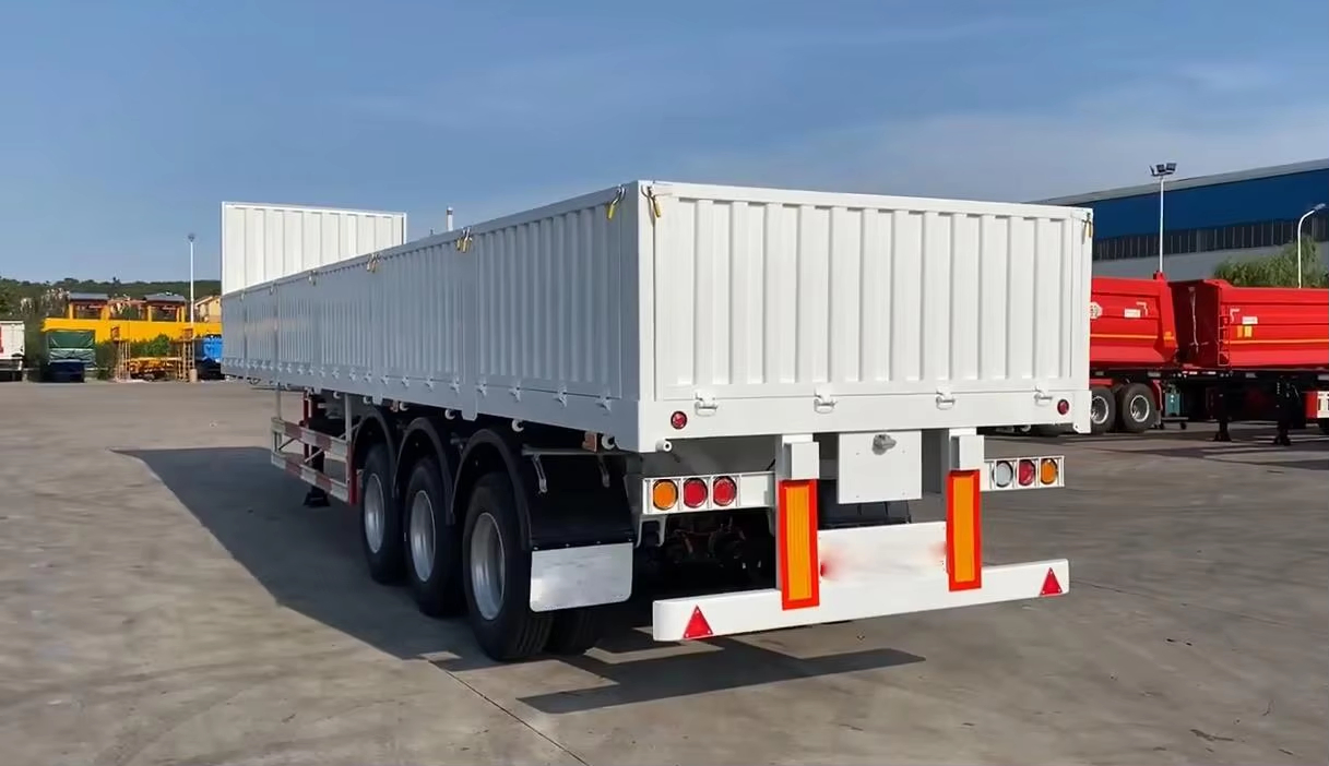 Heavy-Duty 40t Grain Semi Trailer with 3 Axles for Transport