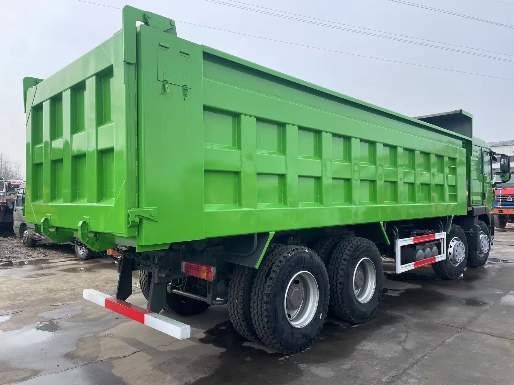 Sinotruk 380HP 430HP 460HP 12 Wheels 6X4 8X4 HOWO Tx Dump Truck