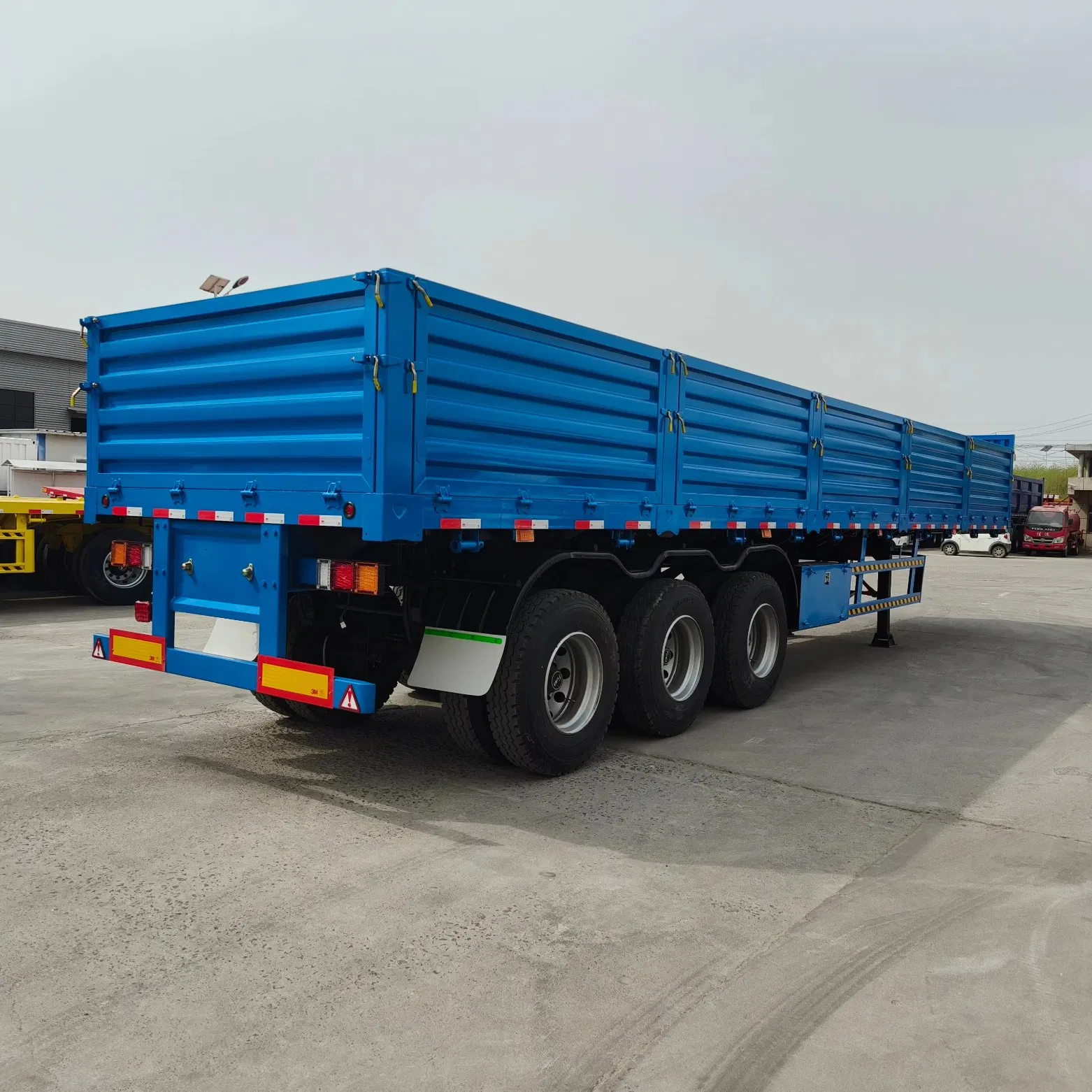 Heavy-Duty 40t Grain Semi Trailer with 3 Axles for Transport