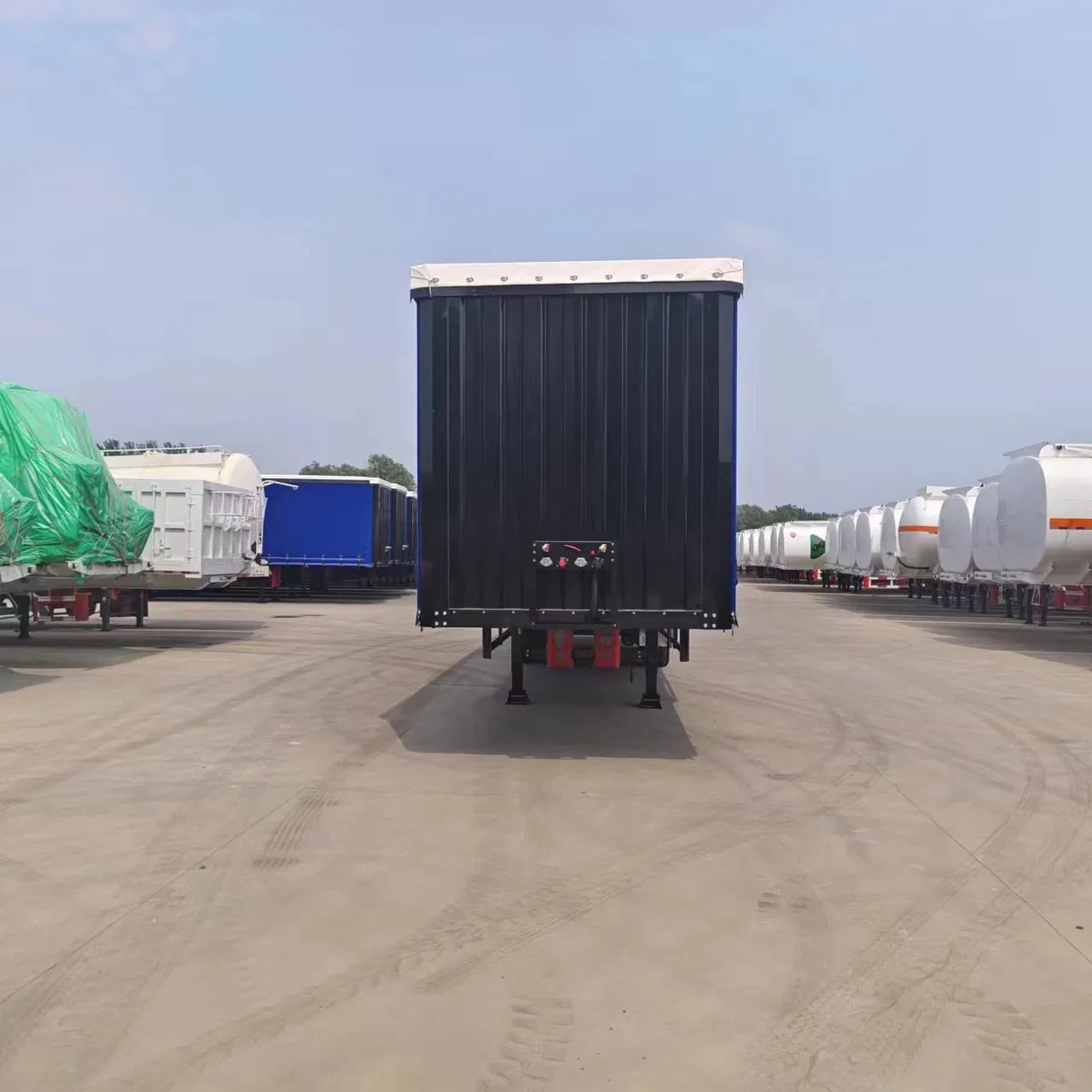 2/3/4 Axles BPW/Saf Axle Drop Side Fence Side Wall Board Fence Stake Van Box Cargo Trailer Side Curtain Flatbed Container Semi Truck Trailer with Air Suspension