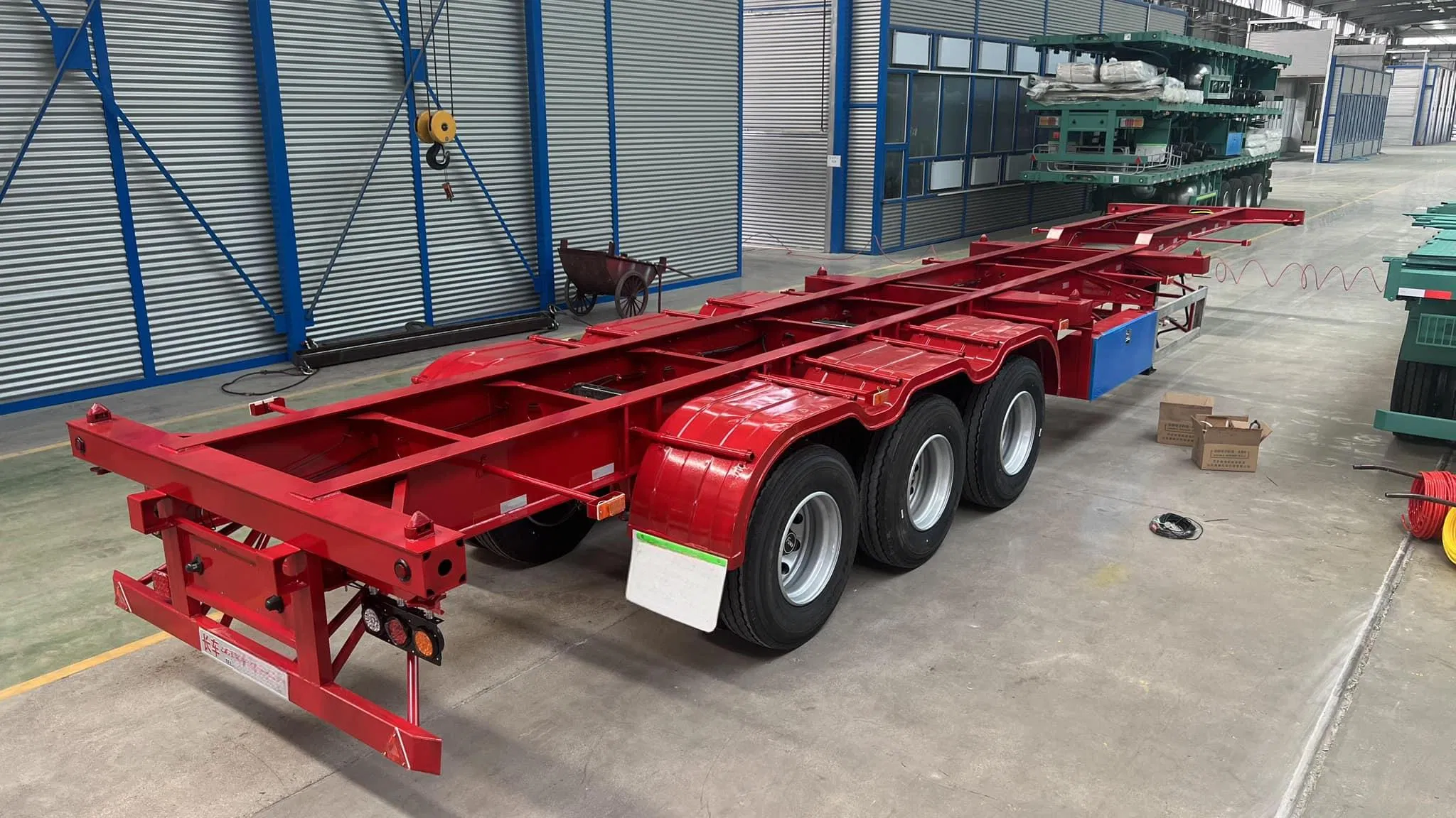 Hot Sale Container Cargo Flatbed Trailer 3axles Gooseneck Beam Skeleton Chassis Semi Trailer for Logistics