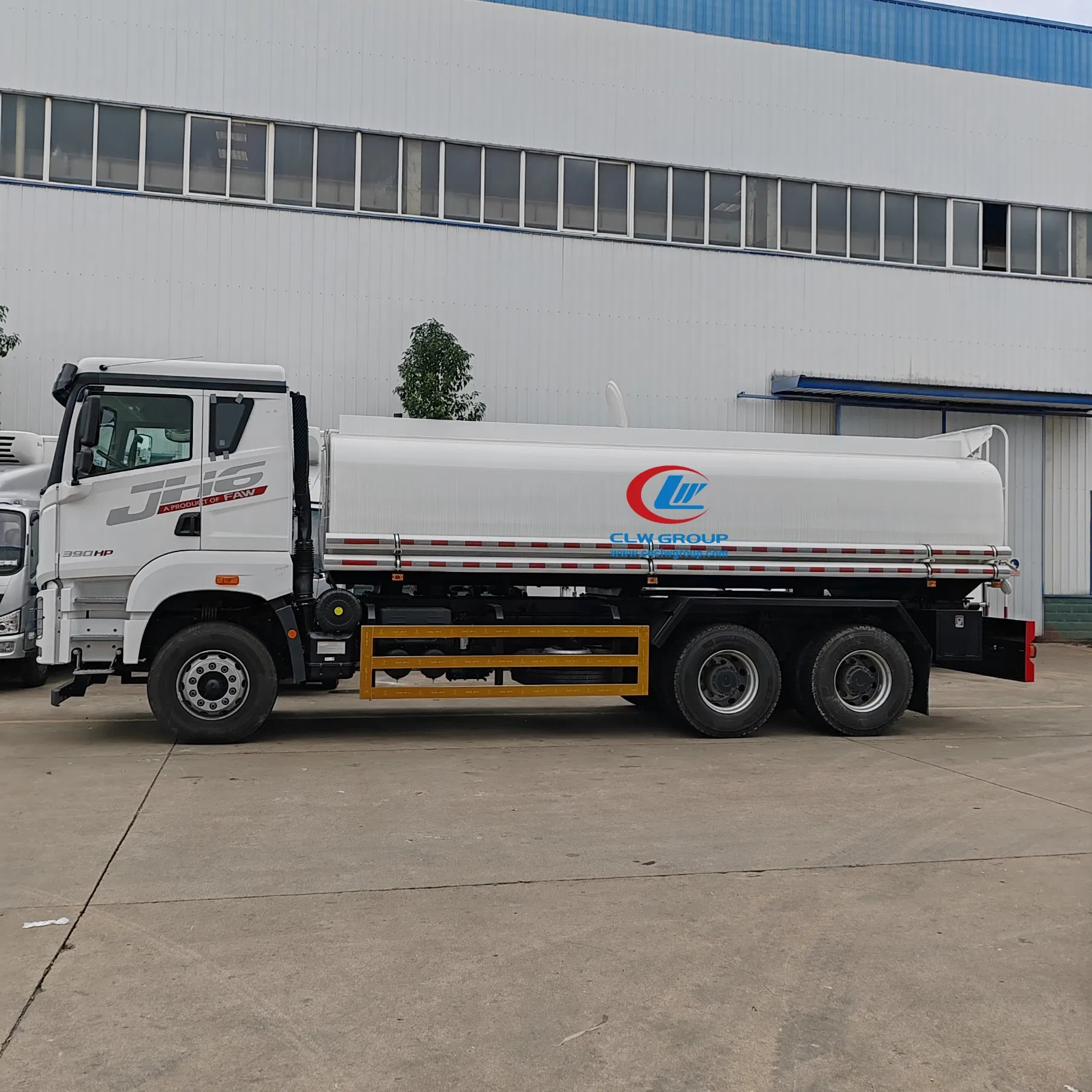 FAW 6*4 6*6 10 Wheeler Road Street Water Spray Special Purpose Tanker Water Irrigation Truck Price