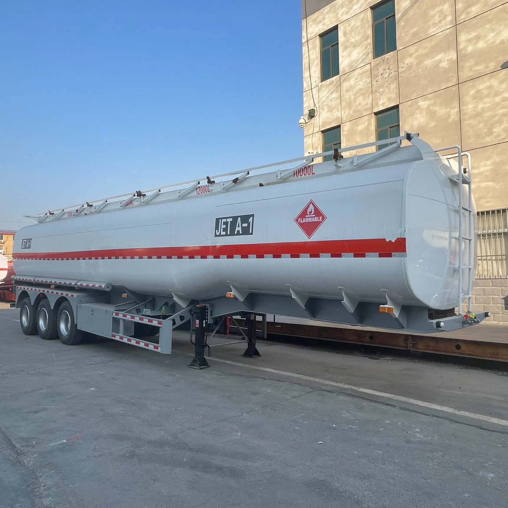 Used and New 48000L Oil / Fuel Tanker Truck Semi Trailer