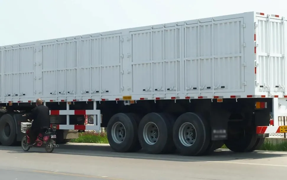 Cargo Dry Box Van Semi Trailer