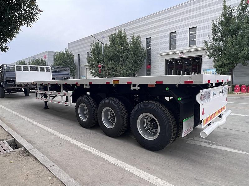 Vehicle Master Flatbed Gooseneck Chassis 20FT 40FT Platform Semi Trailer for Transportation