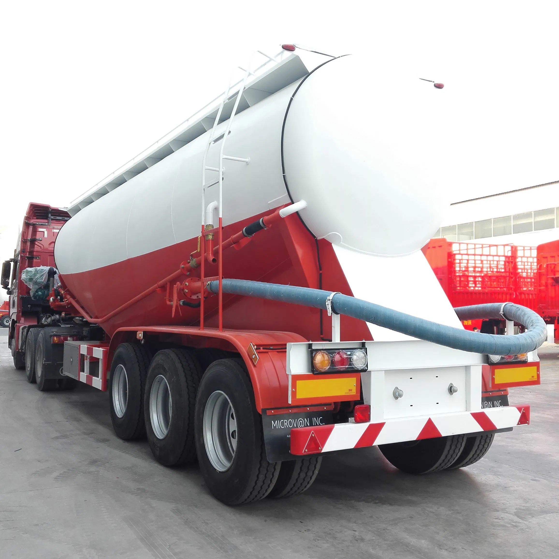 30/40/50/60cbm 2/3 Axle Bulk Cement/Fly Ash/Flour/Powder Material Transport V Shape Aluminum Alloy Tanker Semi Trailer with Engine Air Compressor