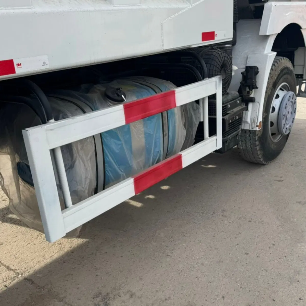 Shacman 8X4/6X4 12 Wheels/10 Wheels Sinotruk Dumper/Dumping/Tipper/Tipping/Dump Truck for Used 25t-50t Trucks