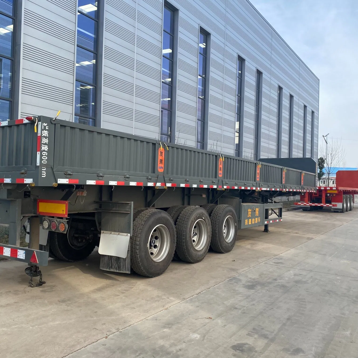 Vehicle Master 3 Axles Hydraulic Side Dump Tractor Semi Trailer Tipper Truck Dumper Tipper Semi Trailer for Sale