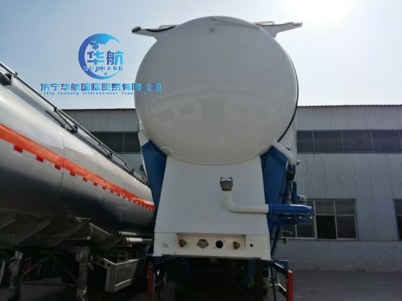 Hot Sale 3 Axles Bulk Powder Transport Grain Animal Feed Tanker Cement Truck Semi Trailer