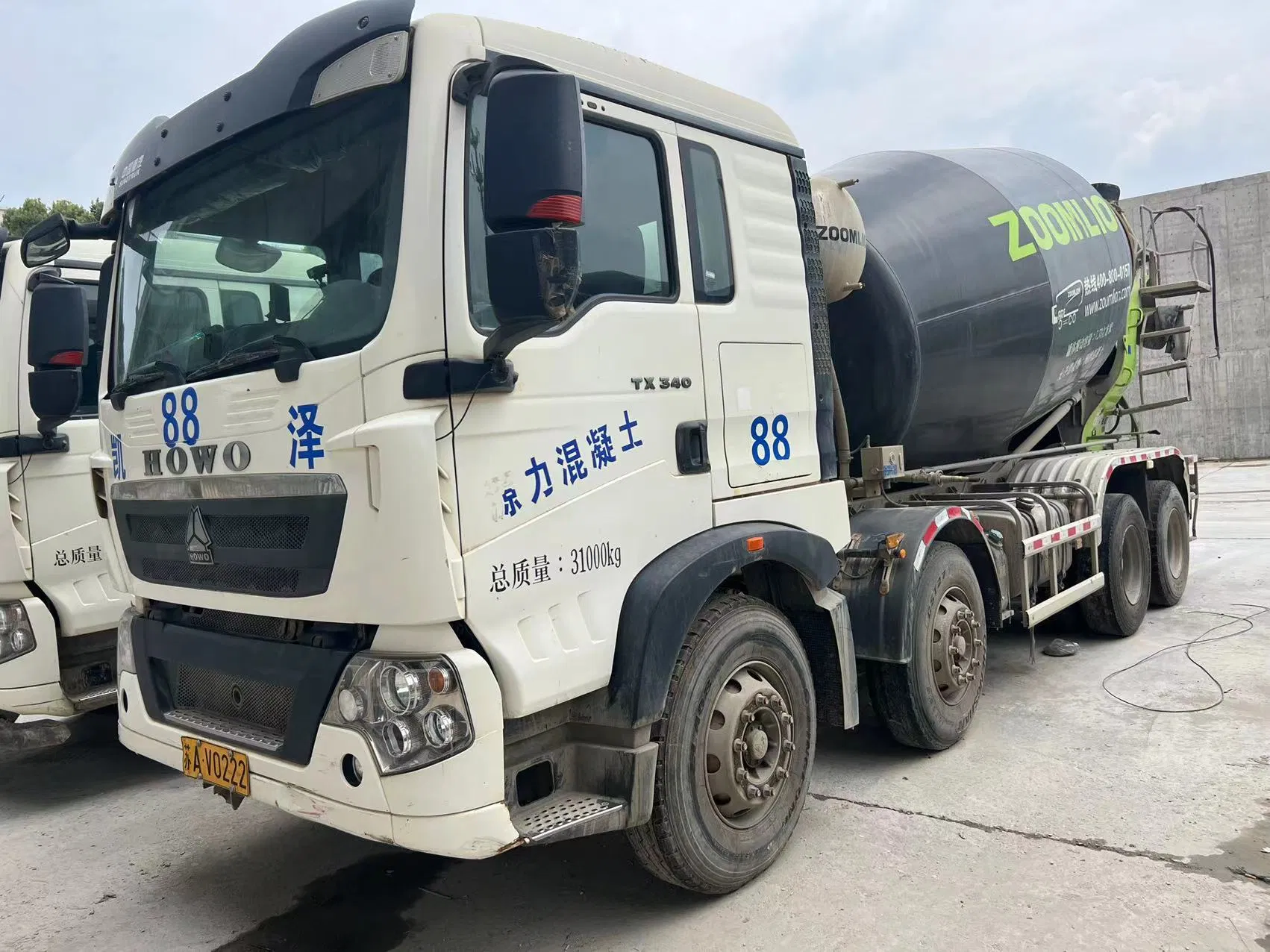 2021 Hoowo Used Concrete Mixer Concrete-Mixer Truck