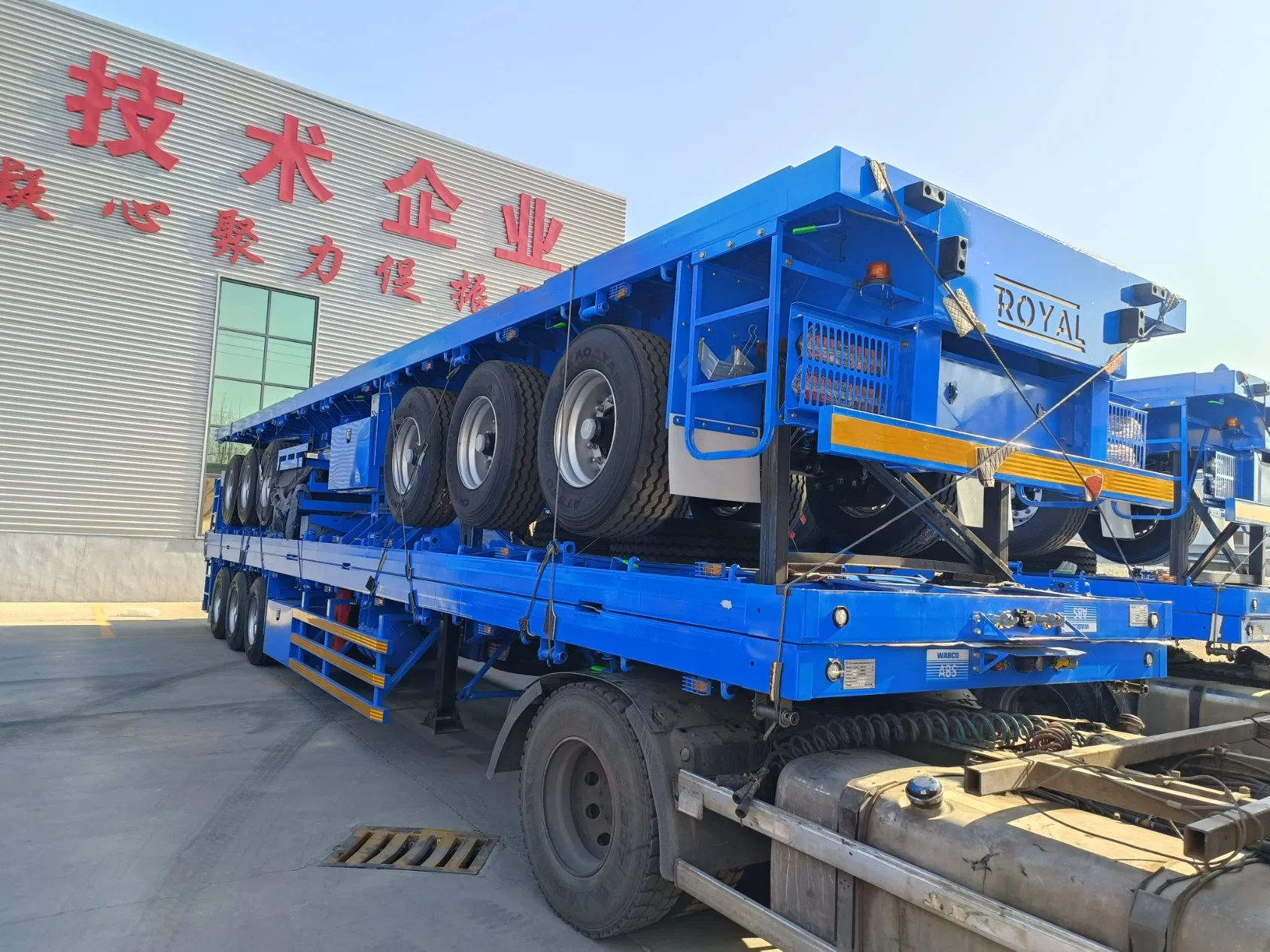 Saudi Arabia 45-Ton, 13.6-Meter, Three-Axle, Lift-Axle, Mechanical Suspension Spring System 45-Foot Container Flatbed Semi-Trailer