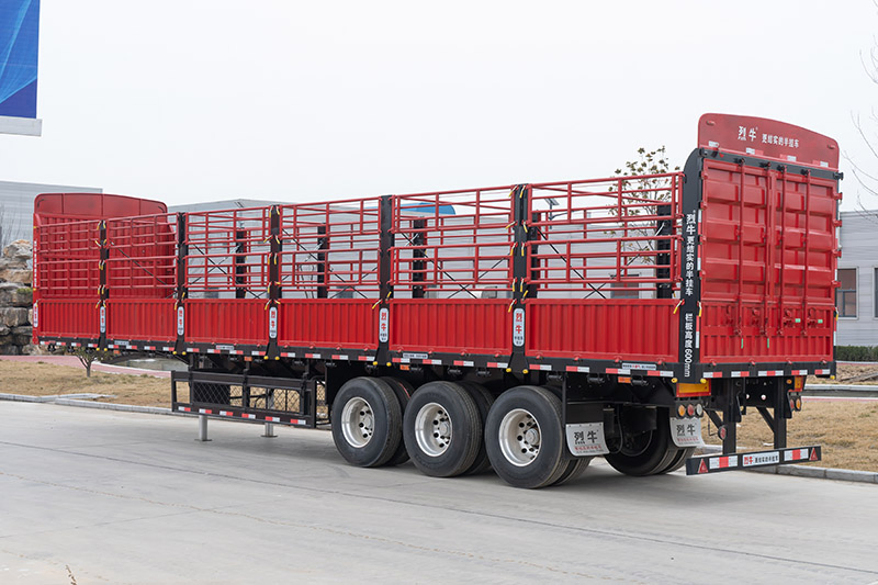 Vehicle Master 3 Axle Sheep Cattle Transporter Fence Trailer Livestock Trailer Truck Animal Transport Semi Trailer