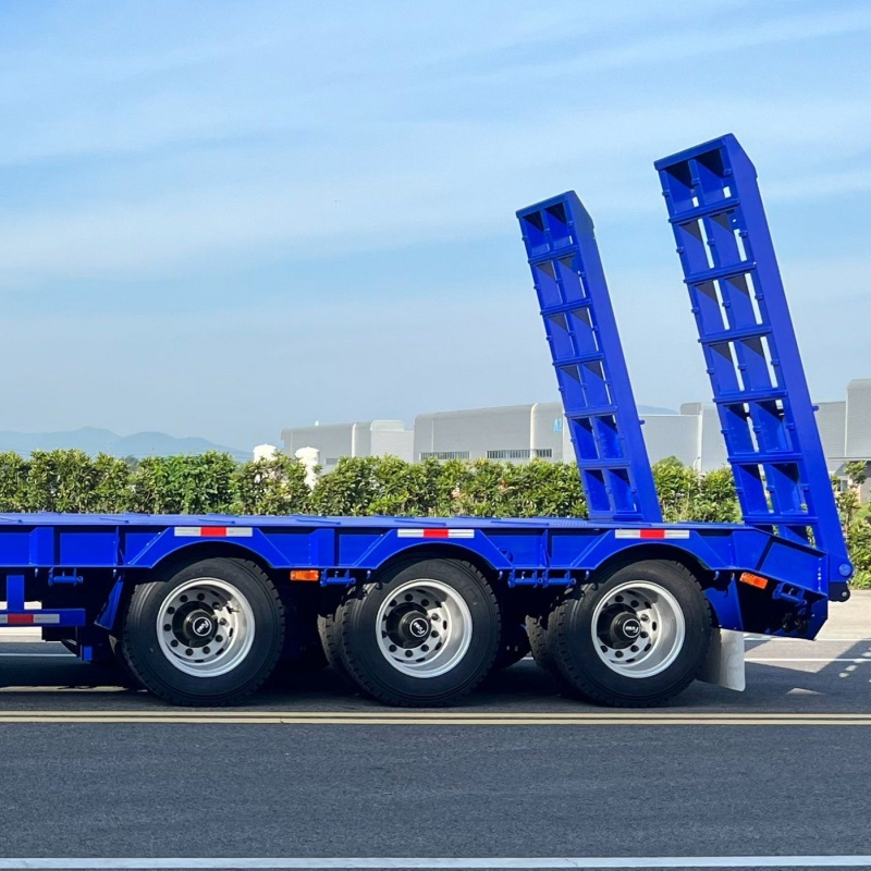 60 Ton Capacity Perfect for Machinery Transport Lowboy Semi-Trailer