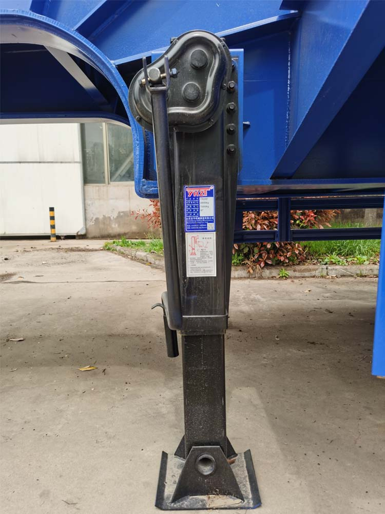 Heavy Duty Carbon Steel Flatbed Lowbed Semi-Trailer Truck with Four Axles and Thickened Frame for Heavy Equipment Transport ISO Certified