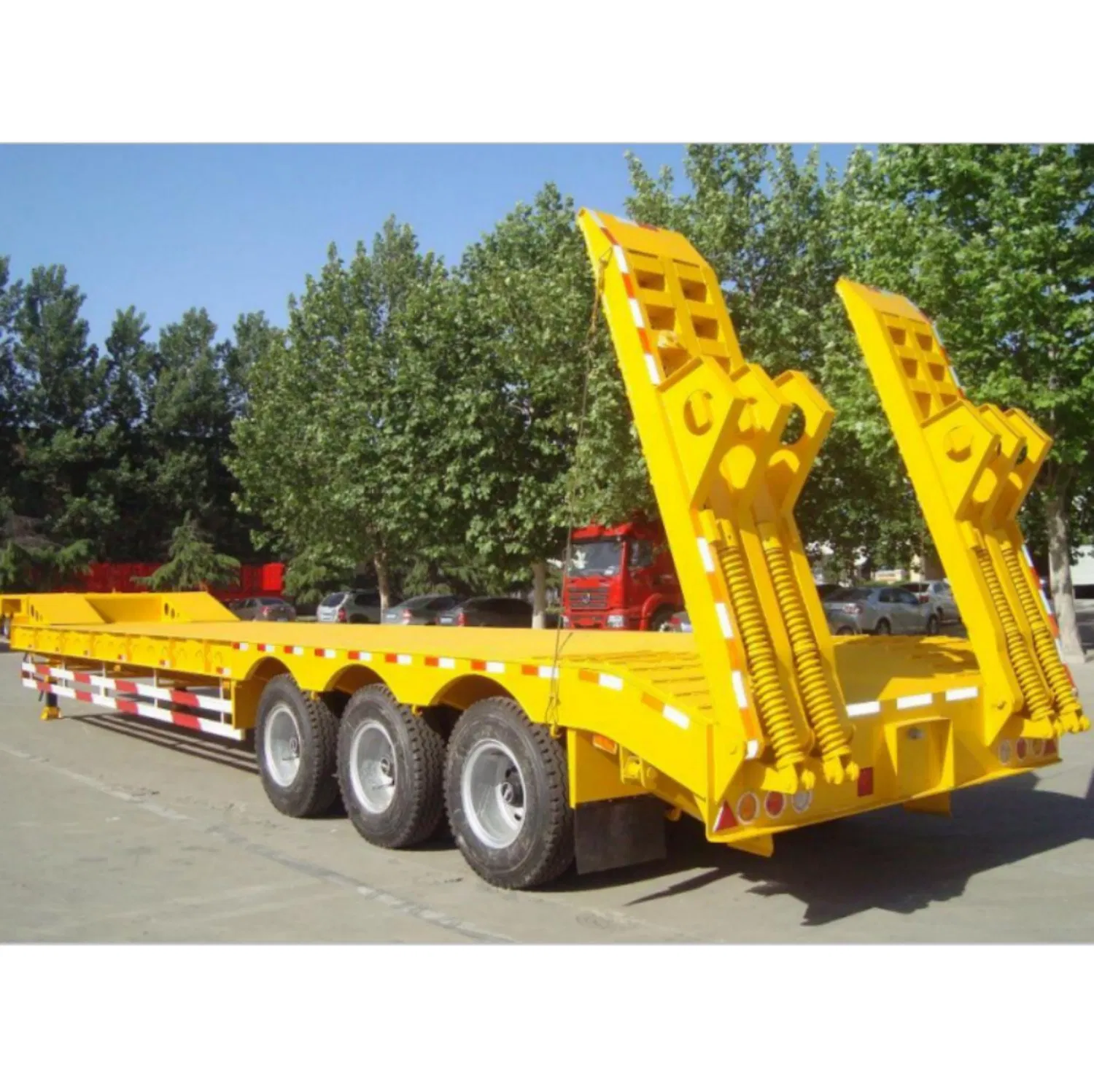 Low Bed Semi Trailer with Stand Column for Log or Coils Transportation