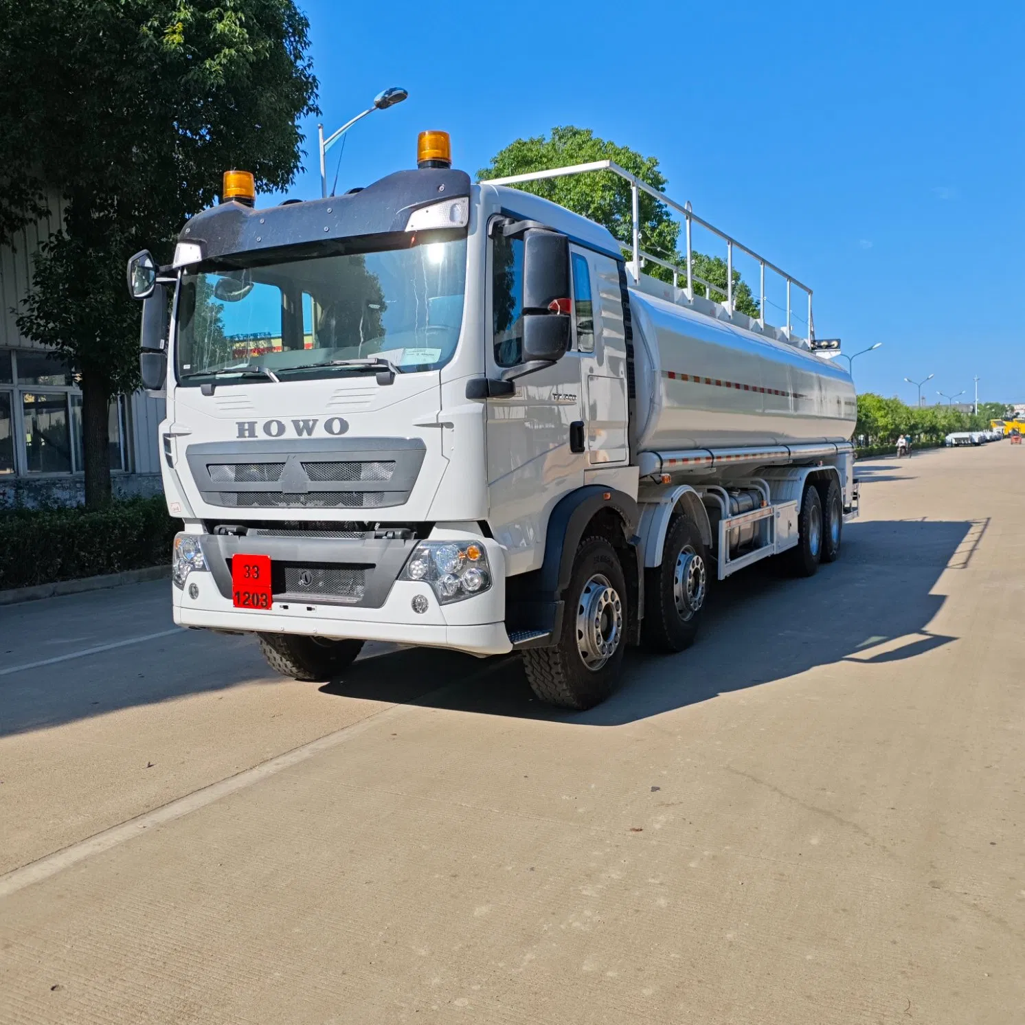 Sinotruk Shacman New Used 6X4 Lhdrhd 340HP Fuel Semi Trailer Tanker Tractor Dump Dumper Delivery Transport Cargo Water Diesel Refueling Dispenser Oil Tank Truck