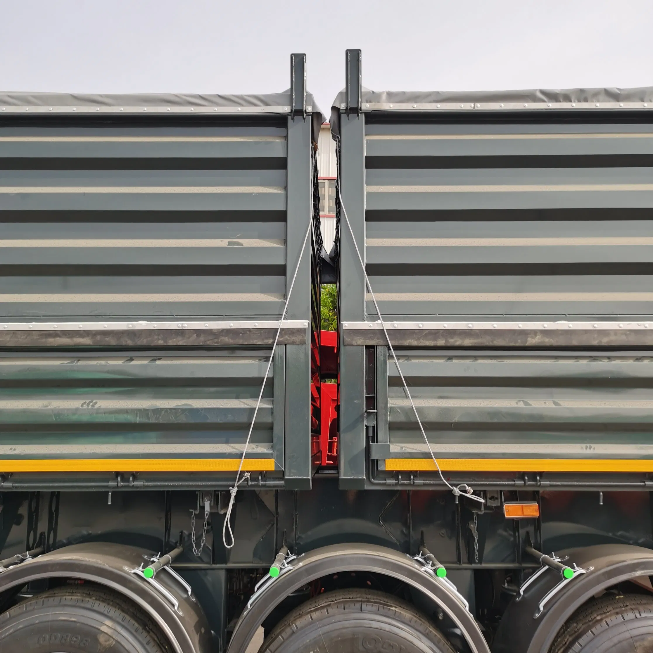 Factory Direct Sales 6-Axle 40-Cubic-Meter Large-Capacity Bulk Grain Transport Self-Dumping Box Semi-Trailer