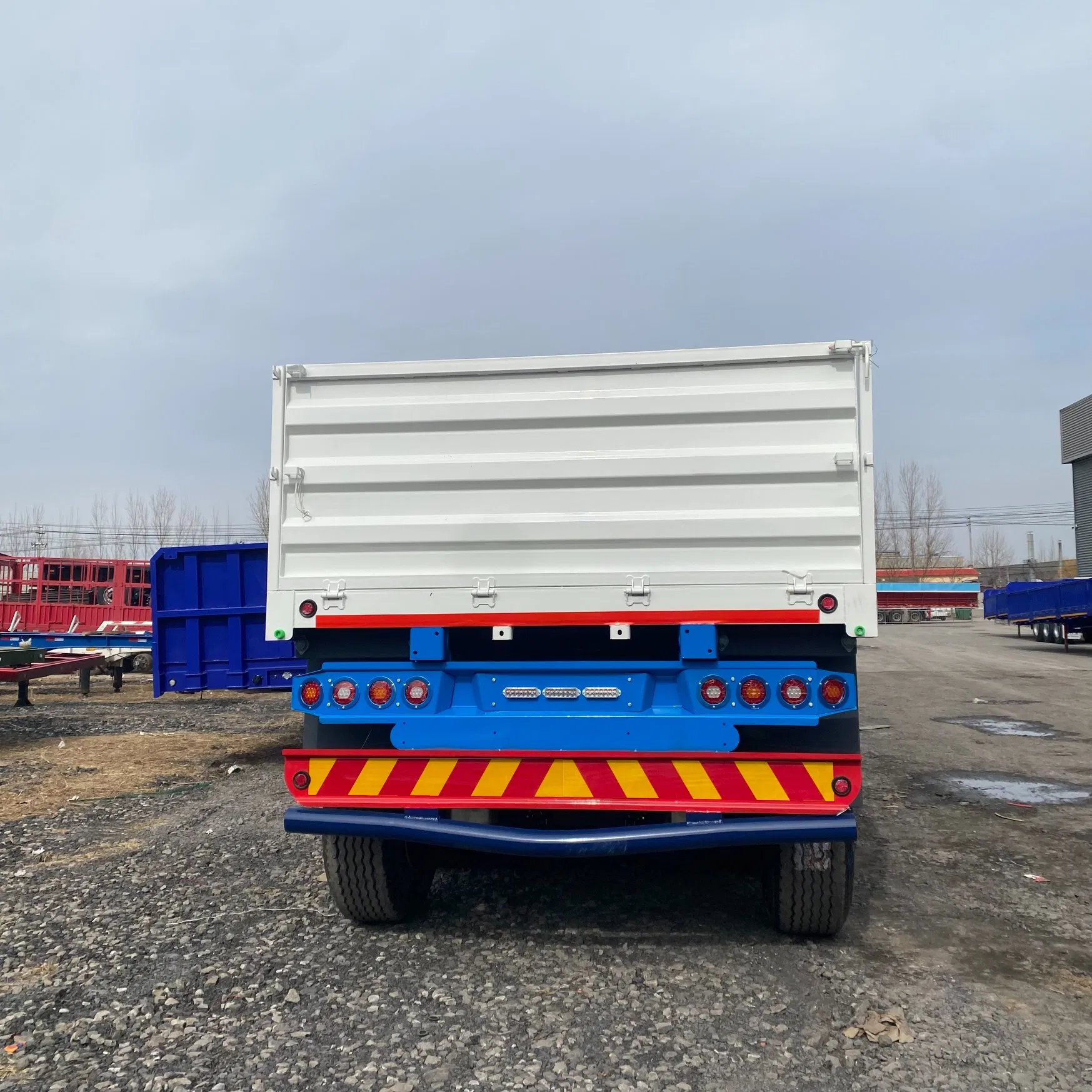 Vehicle Master 3 Axle 40 FT 50tons Widely Used Sidewall Curtain Stake Fence Cargo Box High Side Wall Semi Stake Truck Trailer