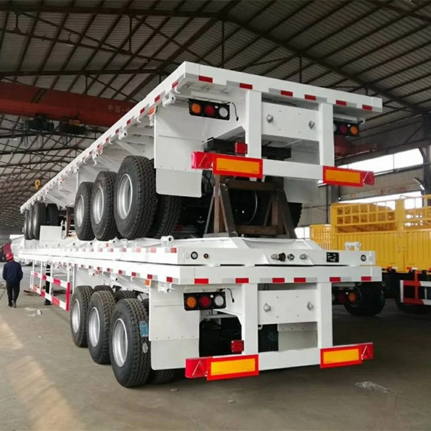 2025 New Design Discount 3 Axles Flatbed Semi Trailer with Bolster and Front Headboard
