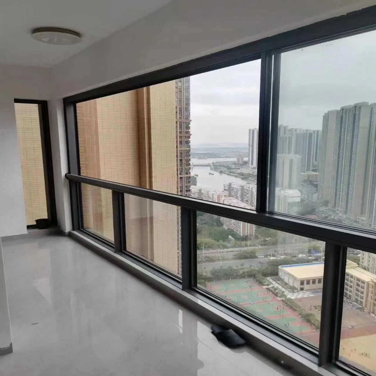 7. Ventana deslizante de vidrio templado doble de aluminio con ruptura térmica de aleación de aluminio, baja emisividad para ahorro de energía