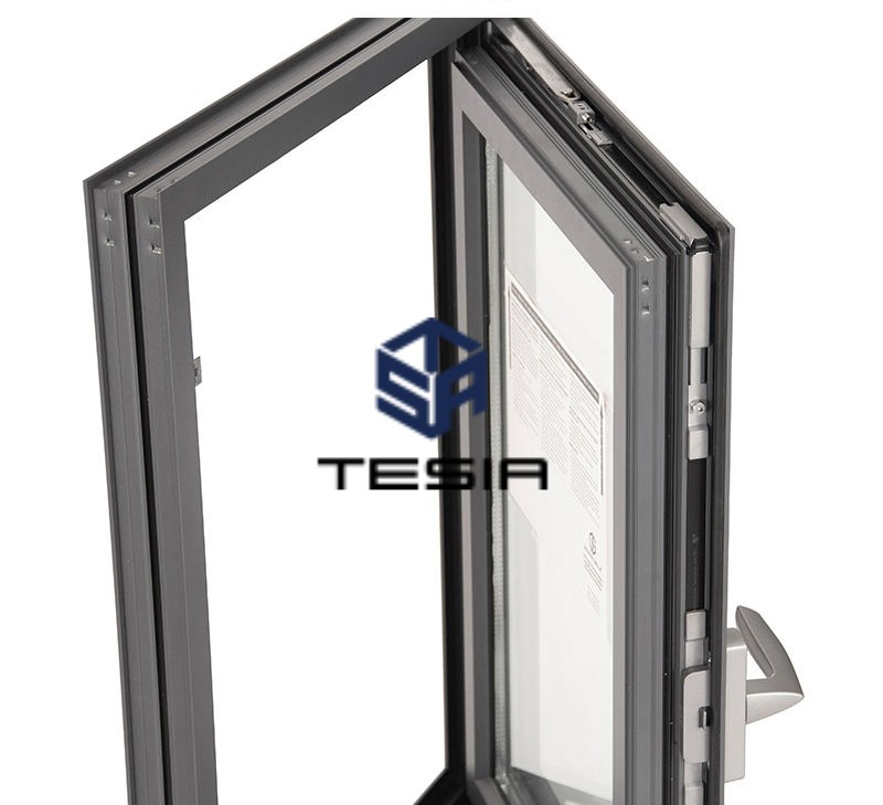 Ventana de aluminio oscilobatiente con alta estanqueidad al aire y aislamiento acústico