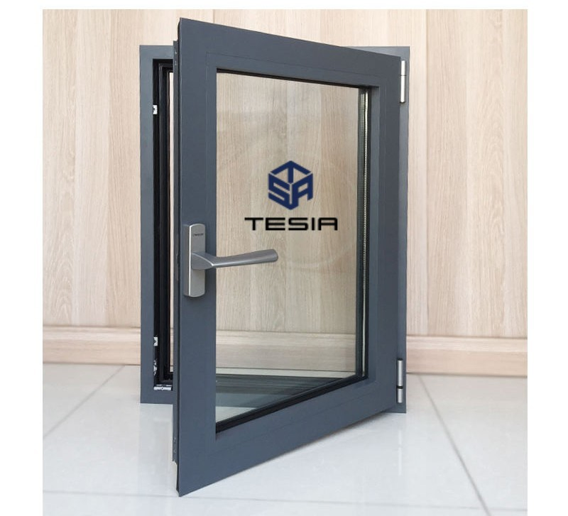 Ventana de aluminio oscilobatiente con alta estanqueidad al aire y aislamiento acústico
