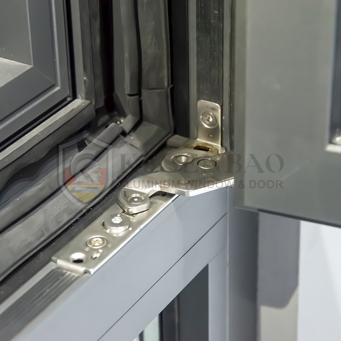 Ventana de aluminio de dos hojas tipo oscilobatiente con doble acristalamiento