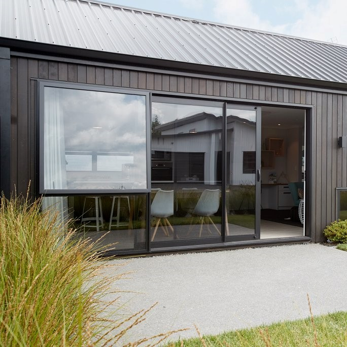 Australia As2047 Ventanas de vidrio de aluminio con doble acristalamiento y toldo residencial personalizado con mosquitera