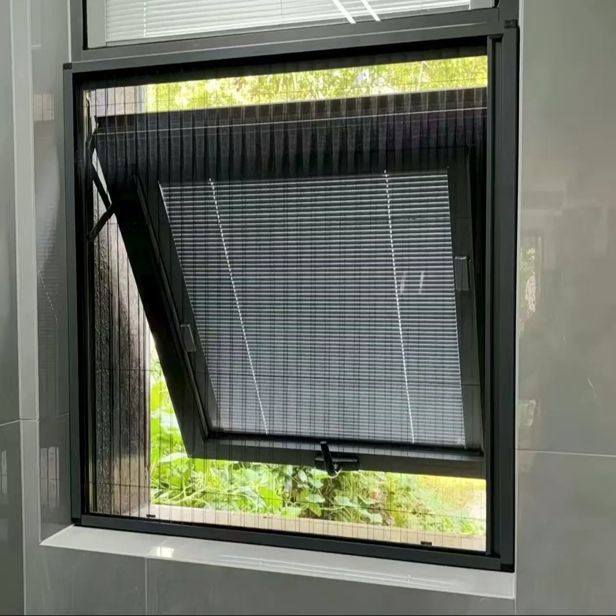 Venta directa de fábrica de pantallas metálicas retráctiles para ventanas y puertas, de alta calidad, protectoras, ultra delgadas y de marco estrecho, a bajo precio