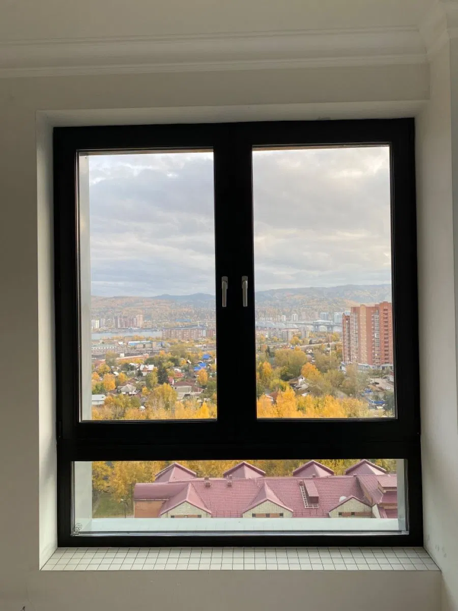 Ventana de casement de aluminio de color personalizado que combina con cualquier estilo arquitectónico