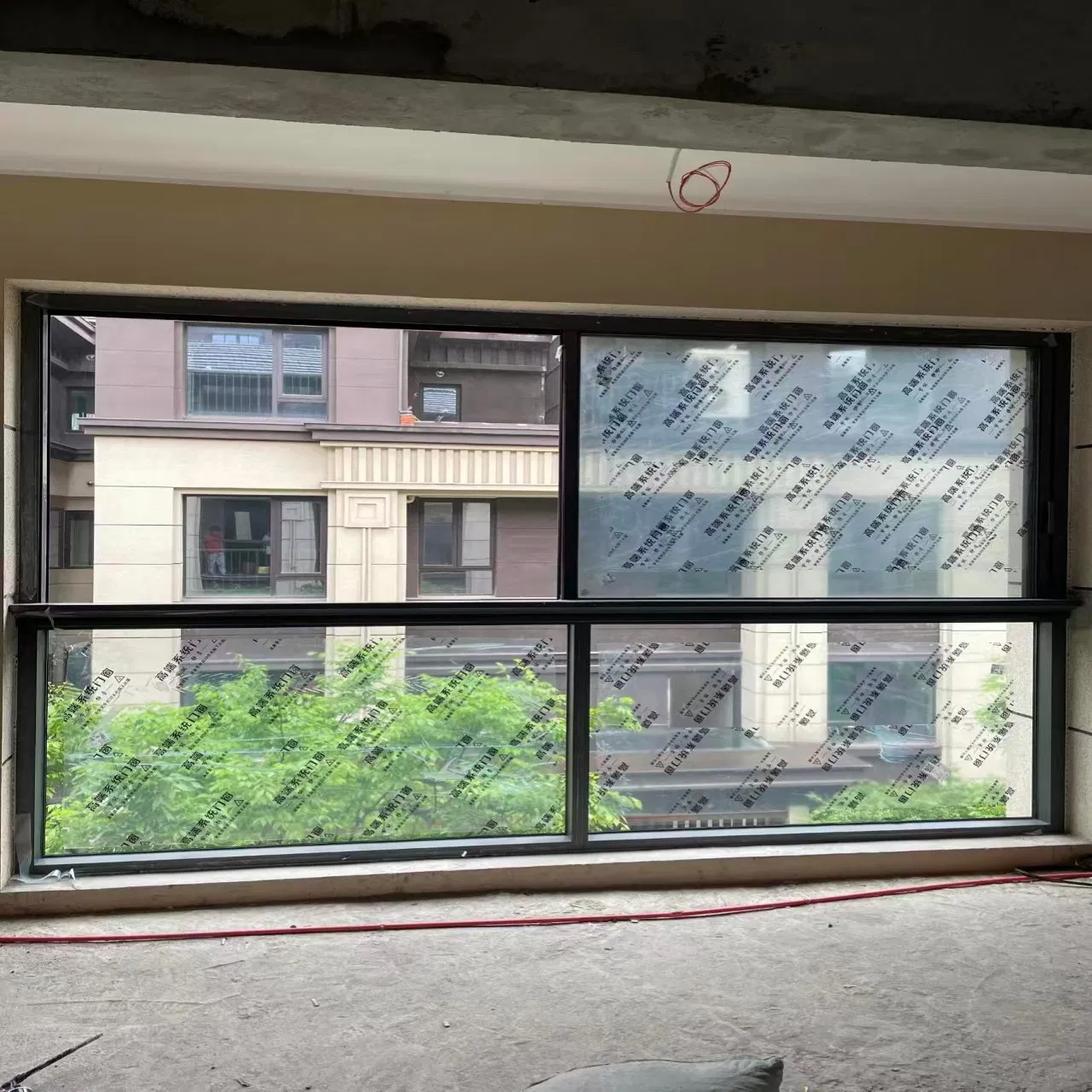 7. Ventana deslizante de vidrio templado doble de aluminio con ruptura térmica de aleación de aluminio, baja emisividad para ahorro de energía