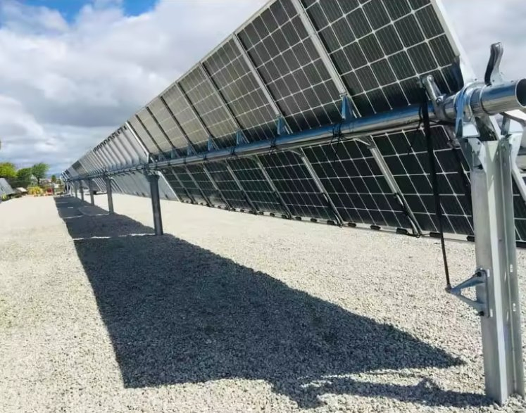 a Dual-Axis PV Mounting System with Sun Tracking Capability Solution for Optimizing Solar Energy Generation