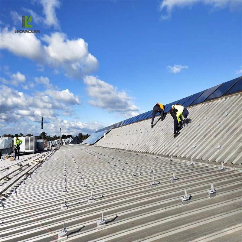 Reliable Aluminum Mounting Kit for Solar Panels on Roofs