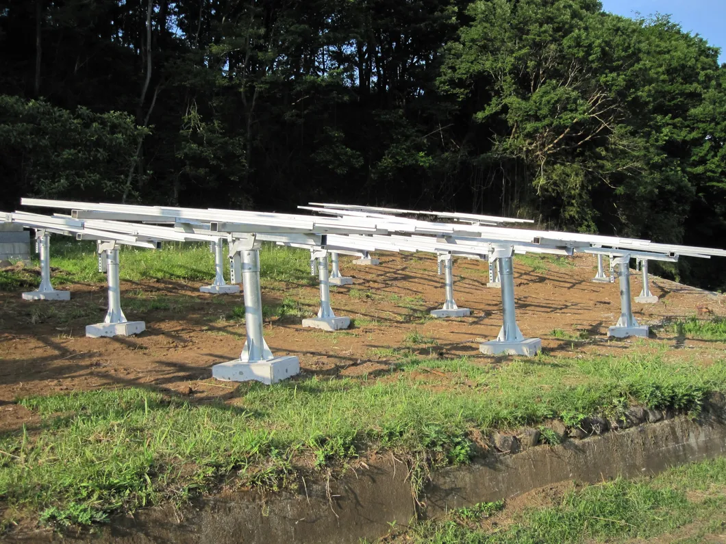 Ground Mounting Case 4