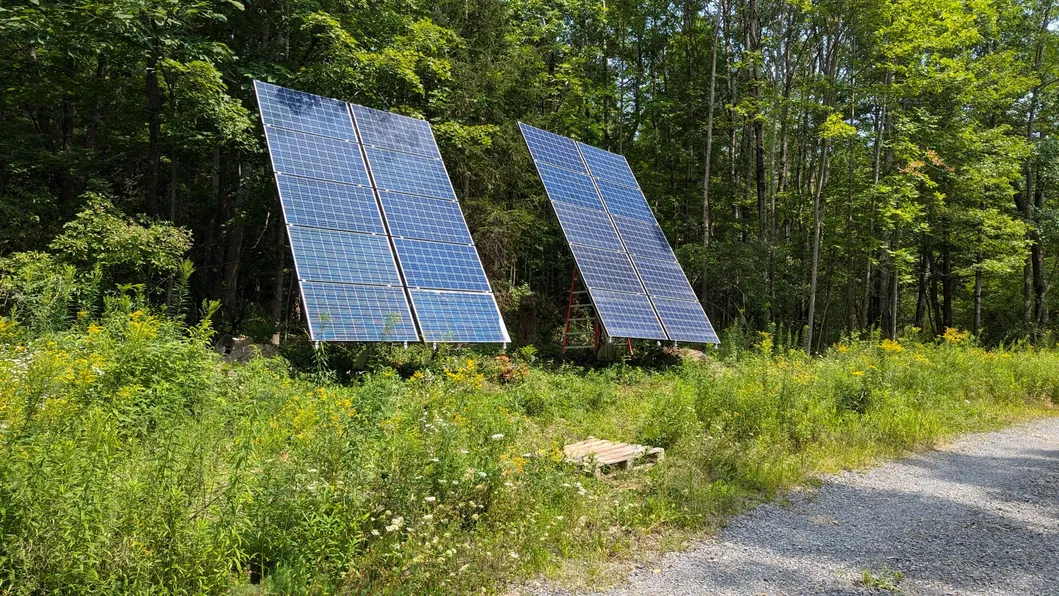 Ground Mounting Case 3