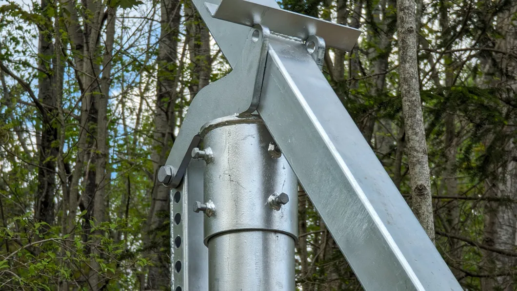 Ground Mounting Case 1