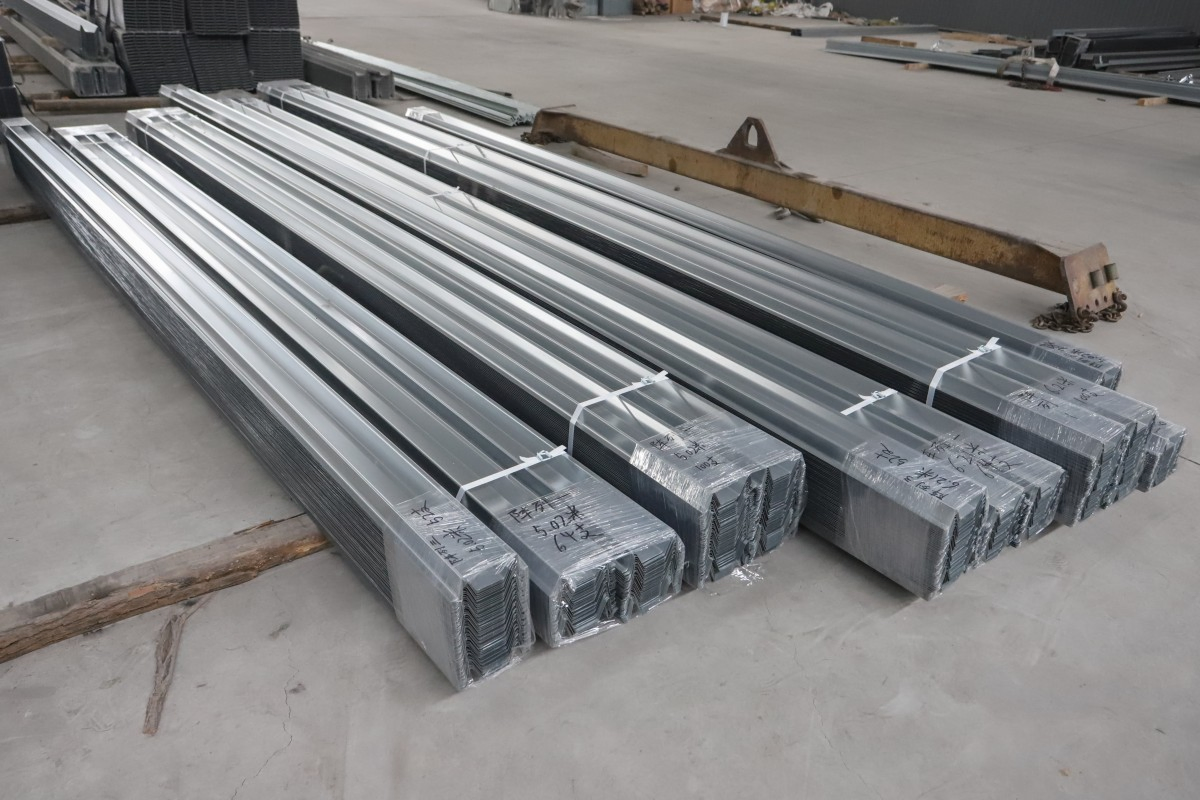 Innovative Waterproof Structural Mounting System for BIPV Solar Installations