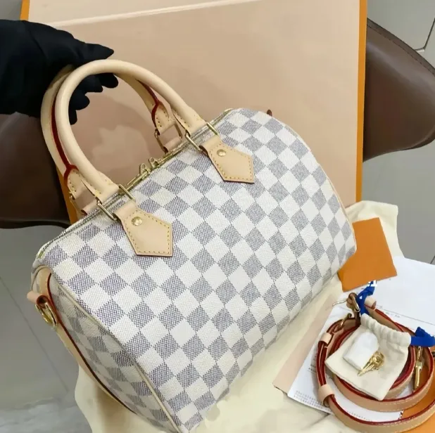 حقيبة كتف فاخرة