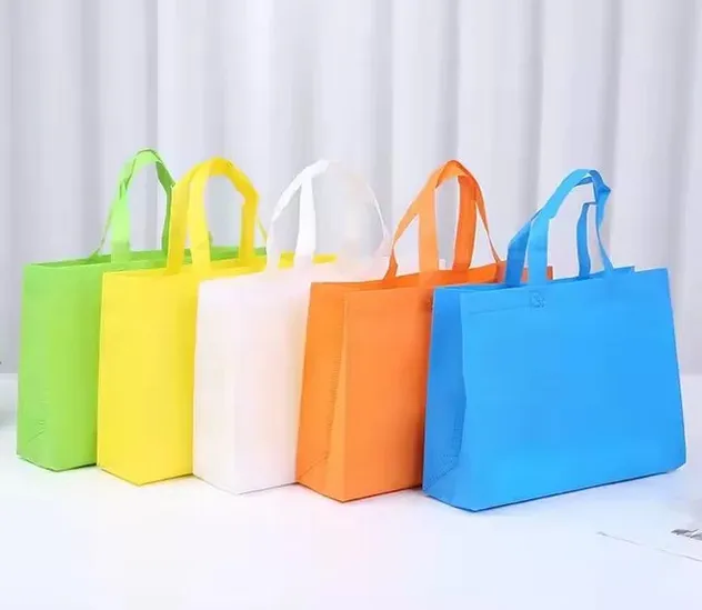 ألوان الحقيبة
