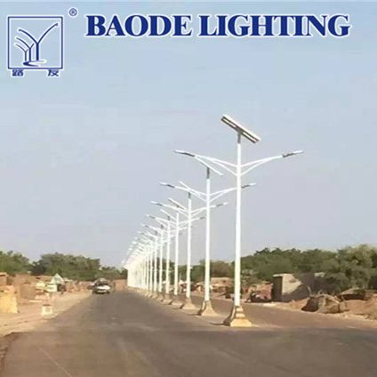 Factory Direct IP67 Bridgelux 6m30W Solar LED Street Lighting System Price