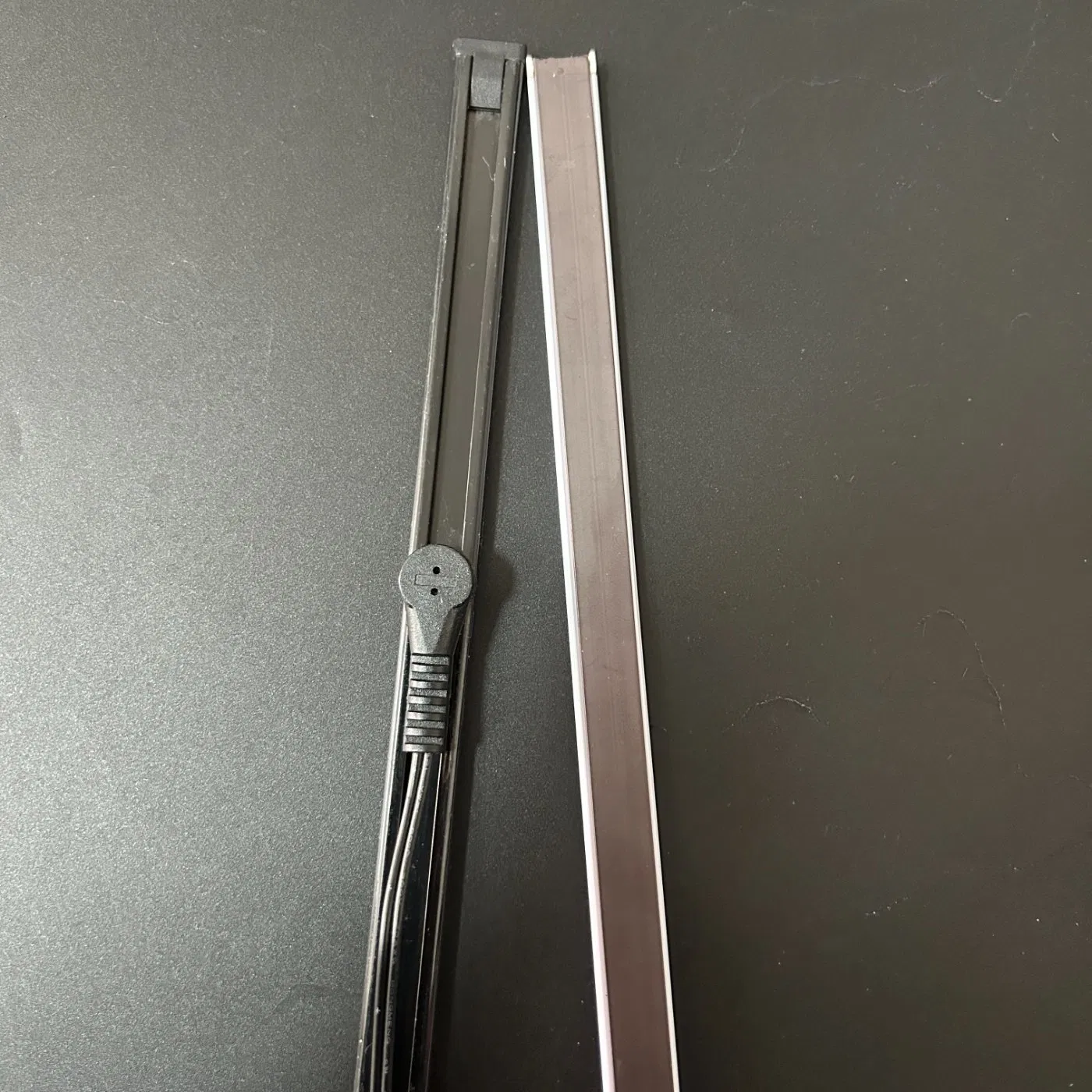 12V/24V Length Customizable Shelf Lighting LED Power Supply Power Track System