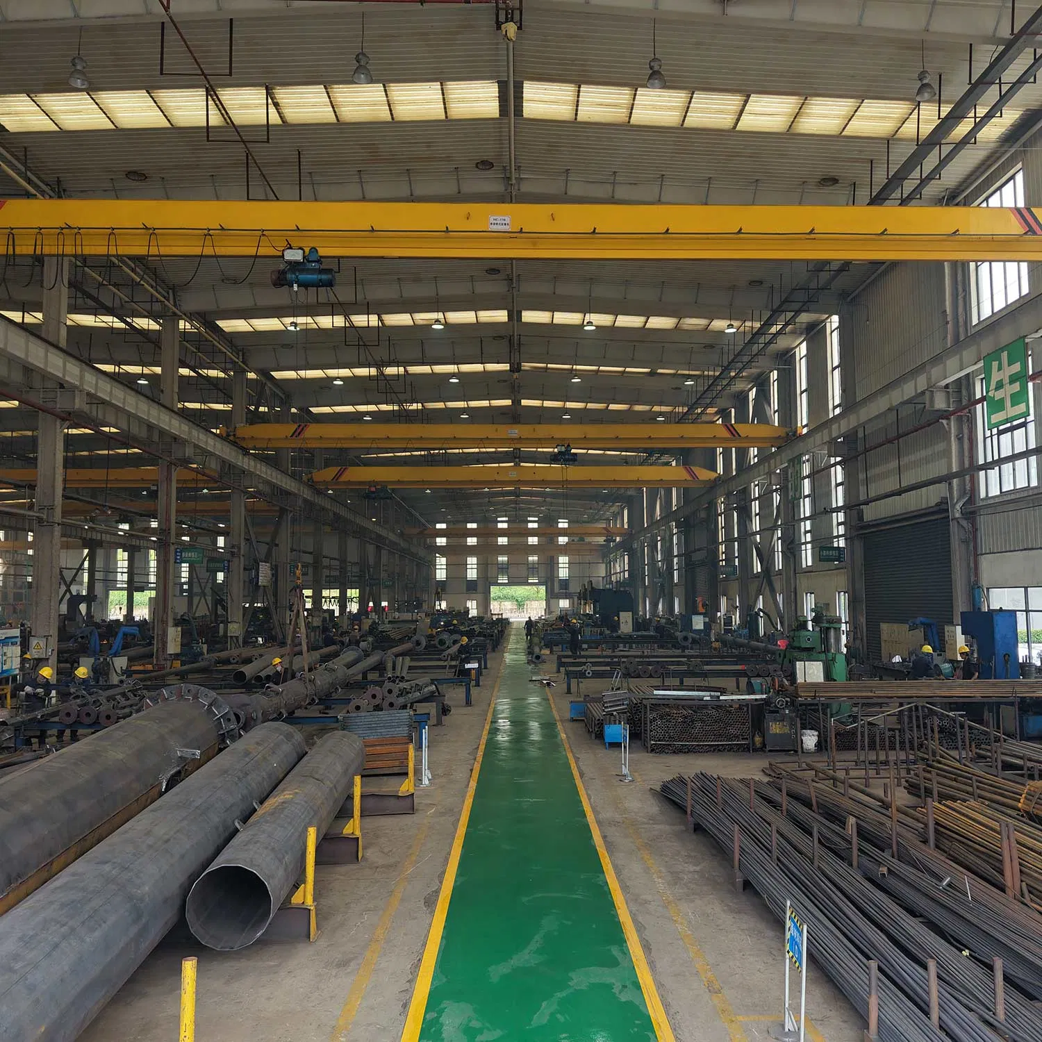 Solar LED Street Light Integrated Smart Multifuncitonal Pole with CCTV Camera WiFi LED Screen