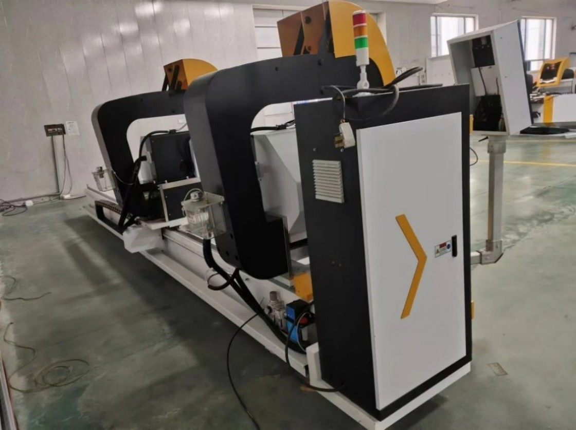 New Appearance Aluminum UPVC Window Door Profiles CNC Double Head Cutting Machine with 500mm Blade