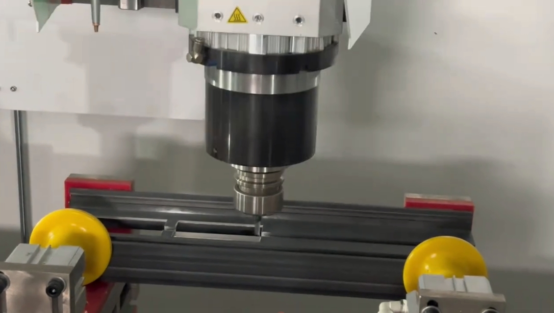 Laser CNC Machining Center Double Head Cutting Drilling Milling for Aluminum Profile