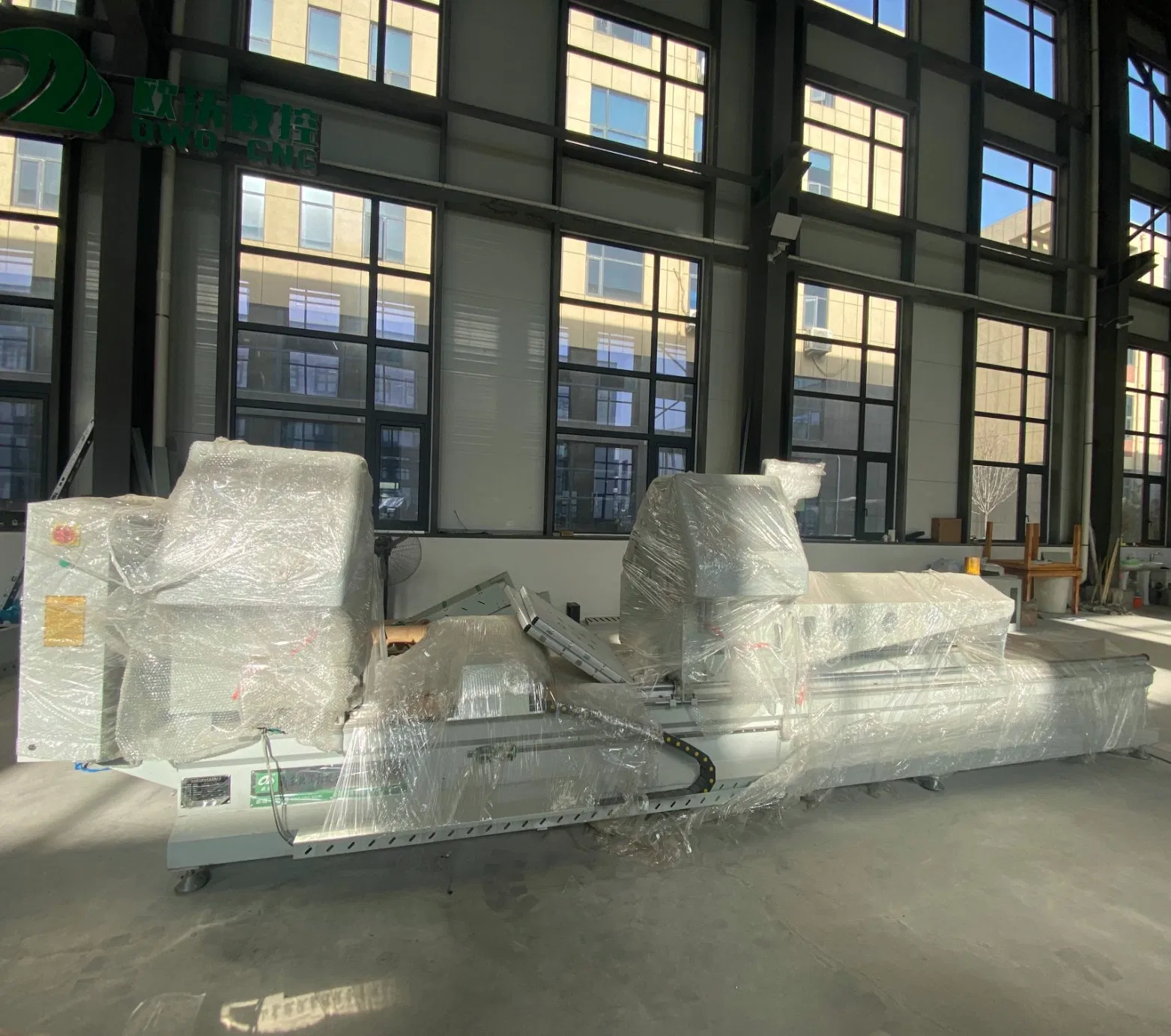 High Precision Aluminum CNC Double-Head Cutting Saw Aluminum Window Machine