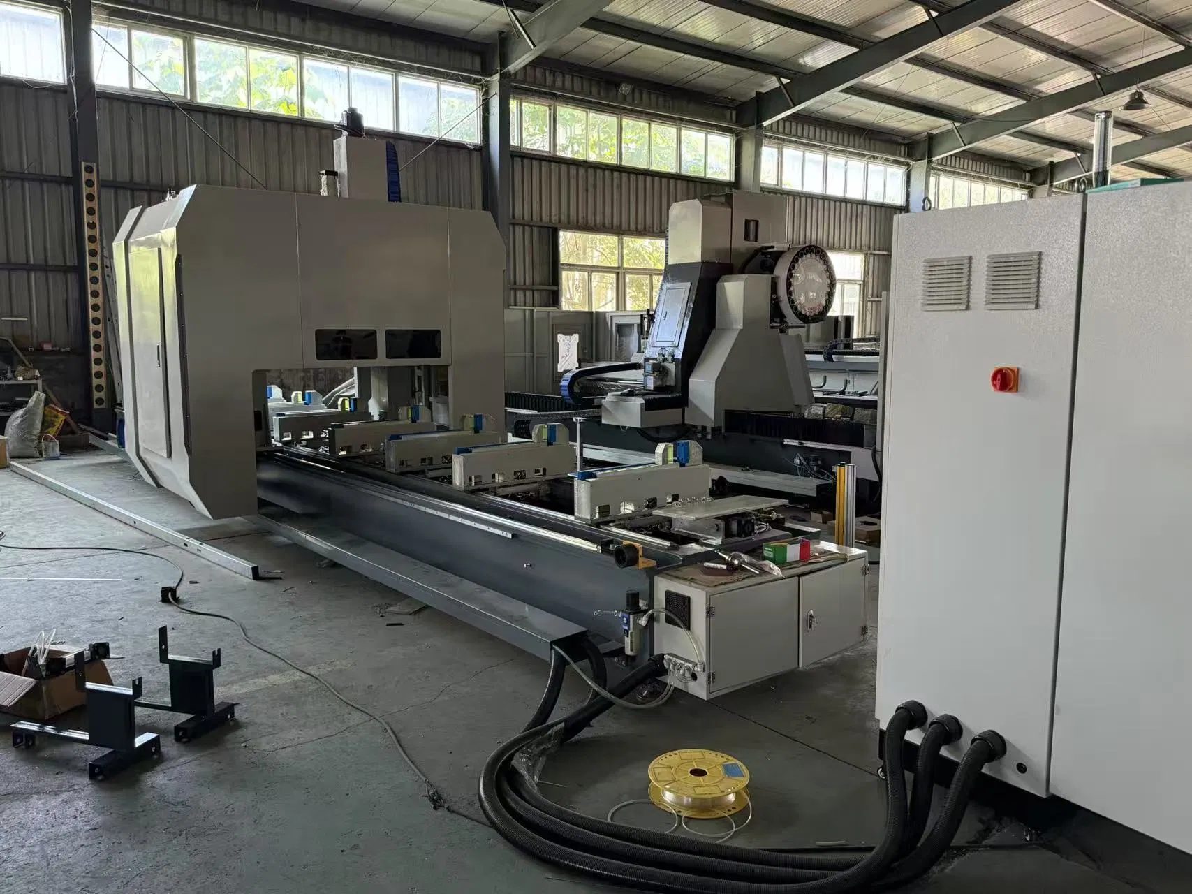 Aluminum Profile Curtain Wall Efficient Drilling Special Door and Window Equipment Aluminum Profile Four Axis CNC Machining Center with Patents and CE