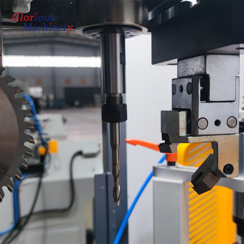 Automatic Cleaning PVC Door Making Machine 90 Degree Corner Machinery Window Cleaners